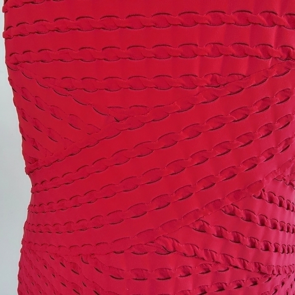 EUC North Style Red Textured Sleeveless Sheath Dress Size 10 - Picture 3 of 8